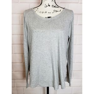 Ann Taylor Loft Gray T-Shirt Size L